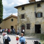 La Chiesa e la Canonica-Scuola di Barbiana dove don Lorenzo Milani ha realizzato il suo progetto educativo