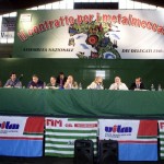 Il palco con i relatori della manifestazione Il palco con i relatori della manifestazione