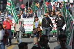 Il corteo sfila tra le strade di Brescia