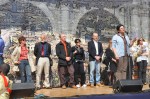 Elena Ferron, delegato Cisl, parla sul palco in Piazza Loggia