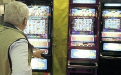 Azzardopatia, piaga sociale. Riguarda anche gli anziani