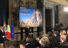 Mattarella: troppi ostacoli alle donne nel mercato del lavoro