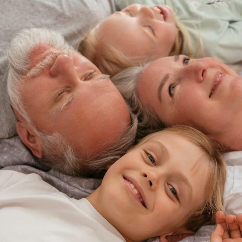 Sostenere i nonni (e con loro le famiglie)